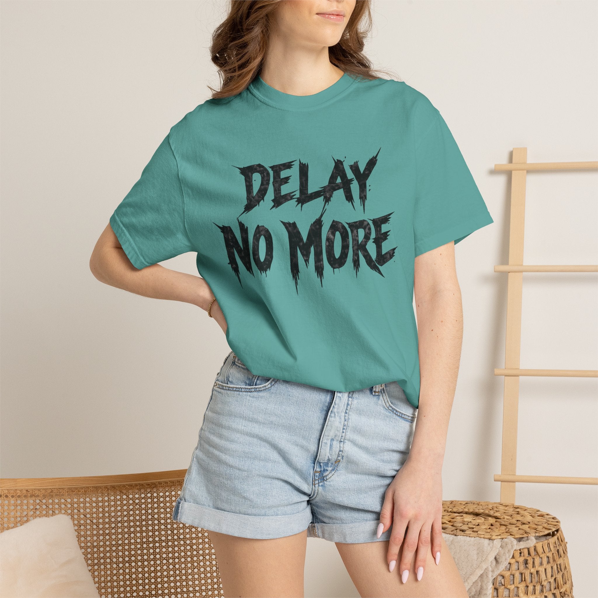 Graphic Tee – Delay No More 不再拖延