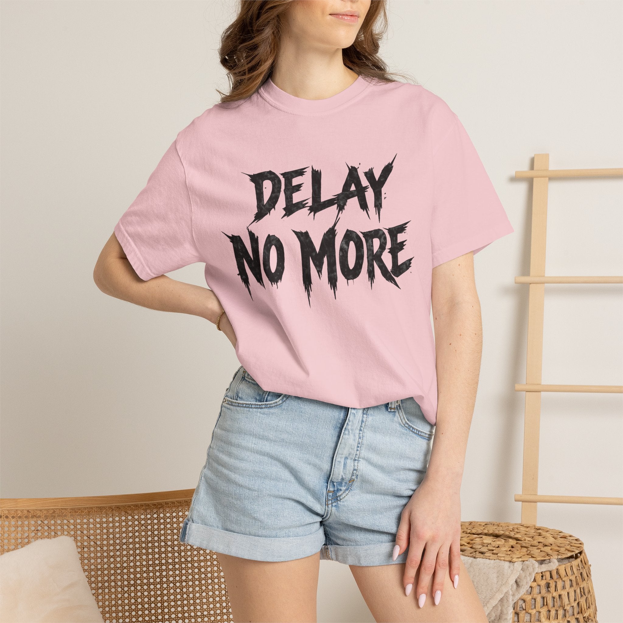 Graphic Tee – Delay No More 不再拖延